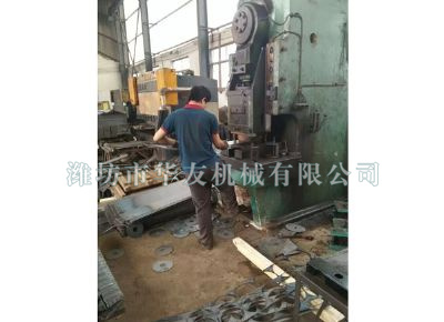 點(diǎn)擊查看詳細(xì)信息<br>標(biāo)題：華友機(jī)械車(chē)間一角 閱讀次數(shù)：8747